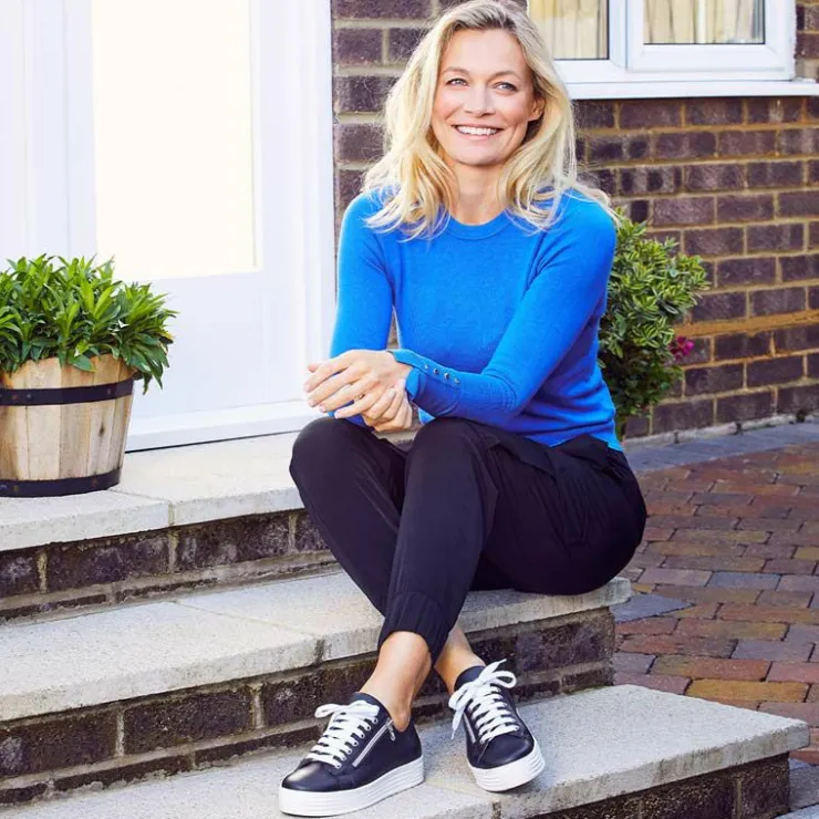 Sole Bliss Hero: Black Leather^ Flats | Sneakers