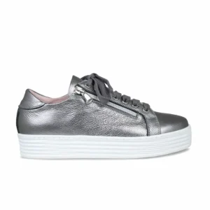 Sole Bliss Hero: Pewter Leather^ Flats | Sneakers