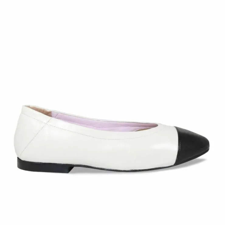 Sole Bliss Luna: Ivory & Black Leather^ Flats