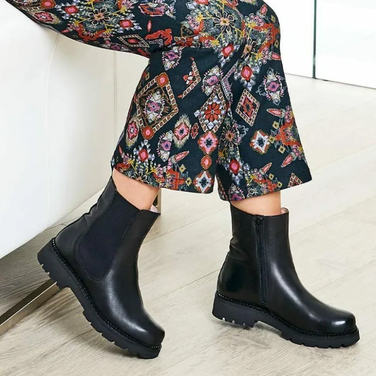 Sole Bliss Roxy Black Leather^ Boots