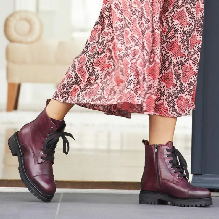 Sole Bliss Tread: Plum Leather^ Boots